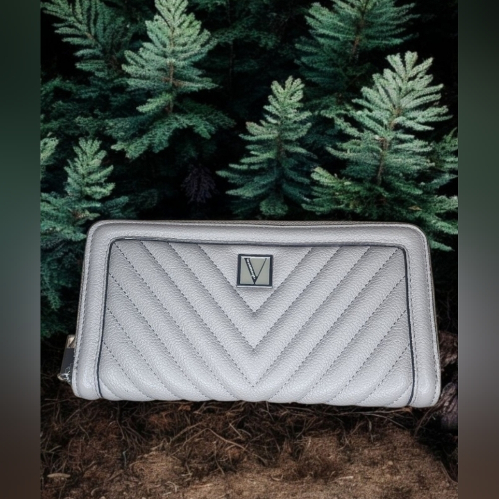 Victoria's Secret Silver Quilted Clutch